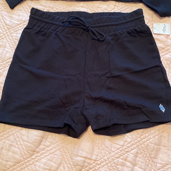 NWT Free People Movement 2pc set in Black Size Medium - Picture 7 of 9